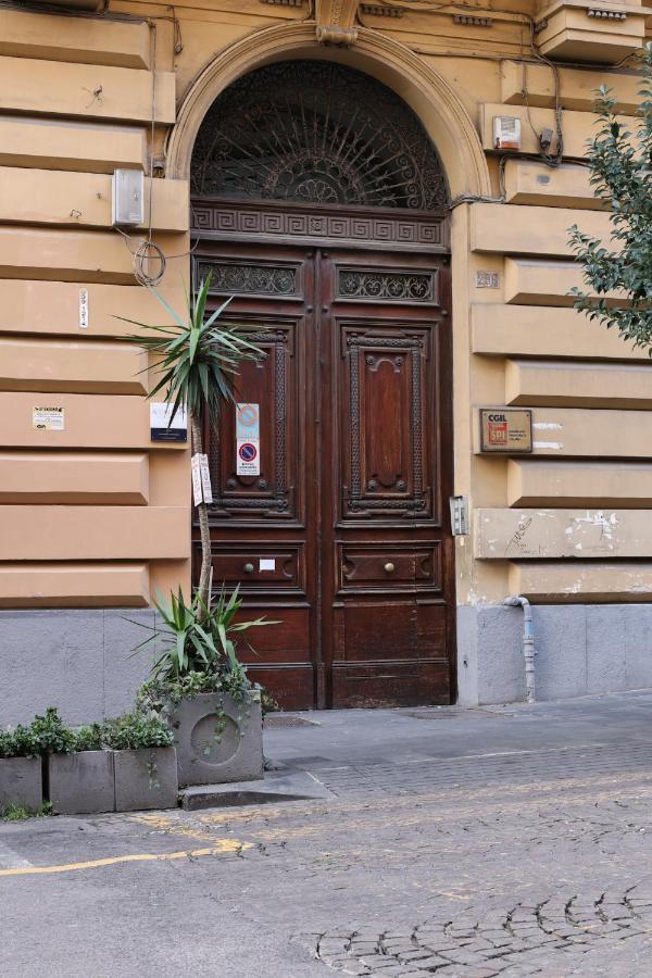 Quatrum Napoli - B&B Bagian luar foto