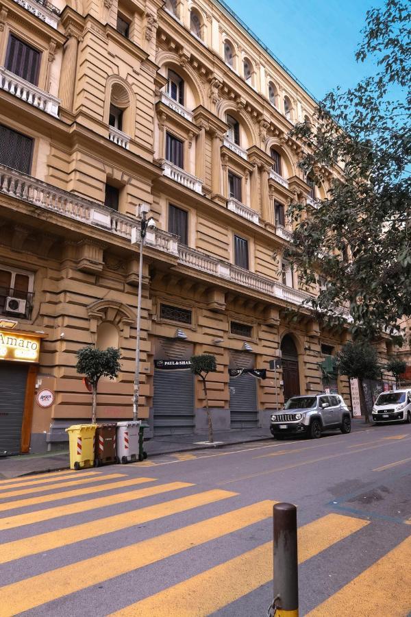 Quatrum Napoli - B&B Bagian luar foto