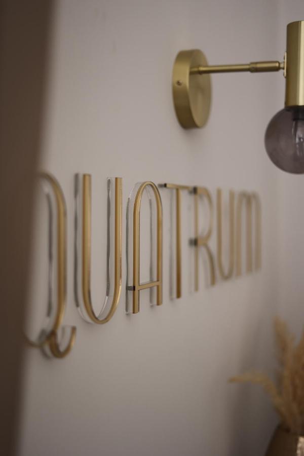 Quatrum Napoli - B&B Bagian luar foto